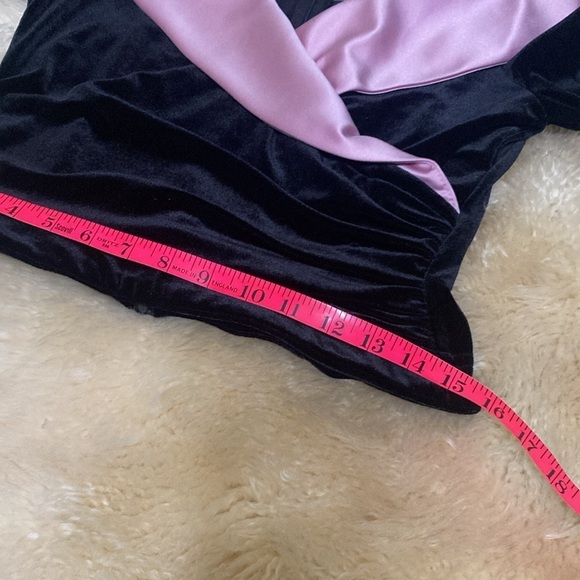 Elegant velvet and satin off shoulder top - Picture 9 of 10